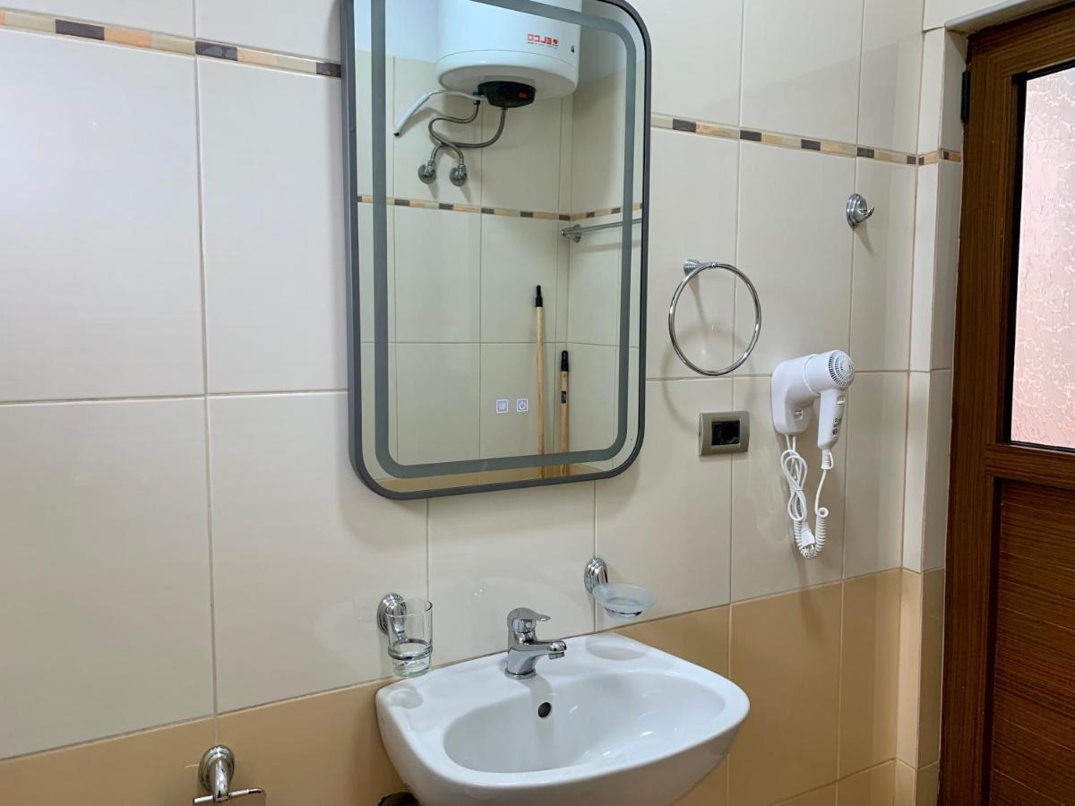 Bardhi Apts Sarandë Exterior foto