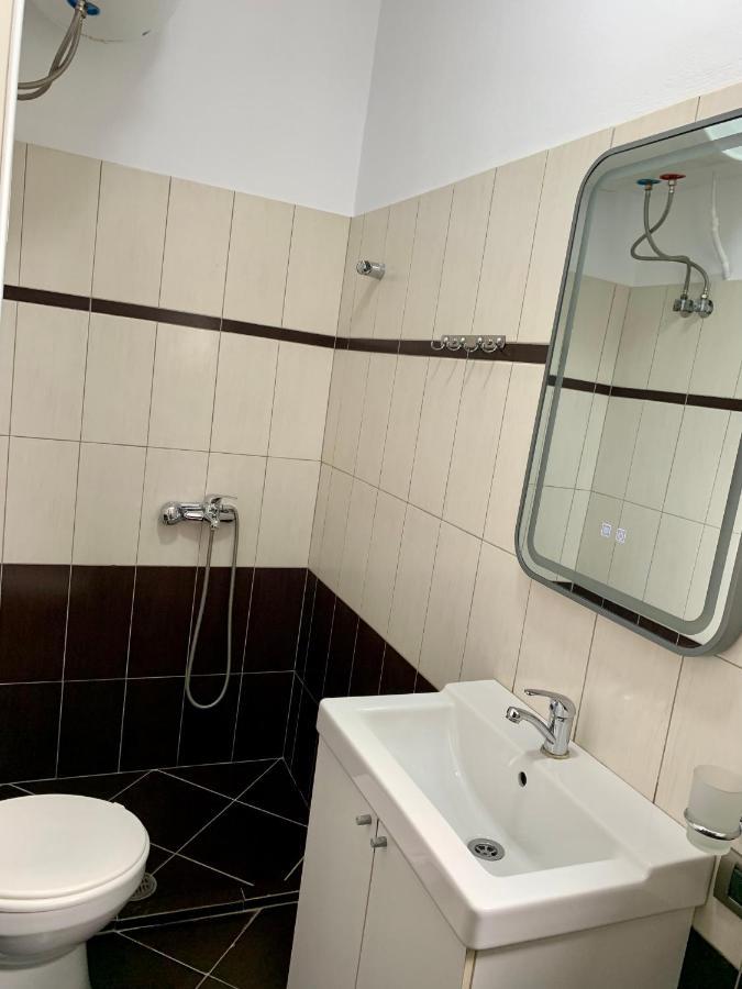 Bardhi Apts Sarandë Exterior foto