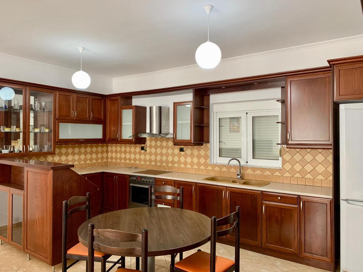 Bardhi Apts Sarandë Exterior foto